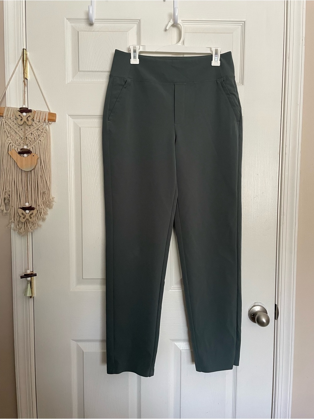 Athleta Womens Size 8 Tall Dark Green Pull-On Straight Leg Pants